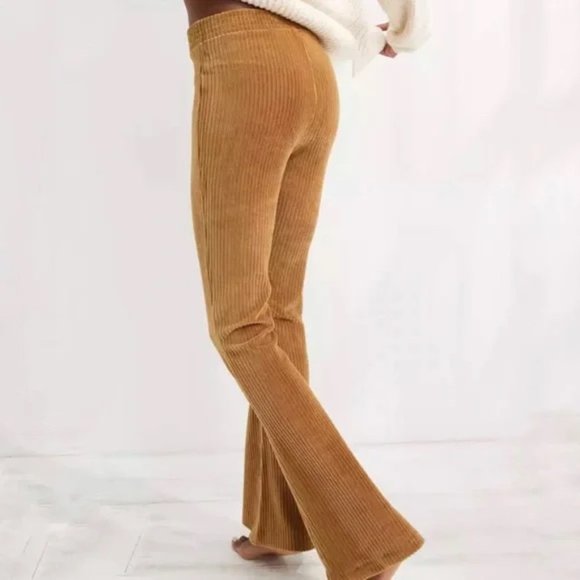 NWT Aerie Tan Corduroy Flare Groove On Pull on Pants - Picture 4 of 8